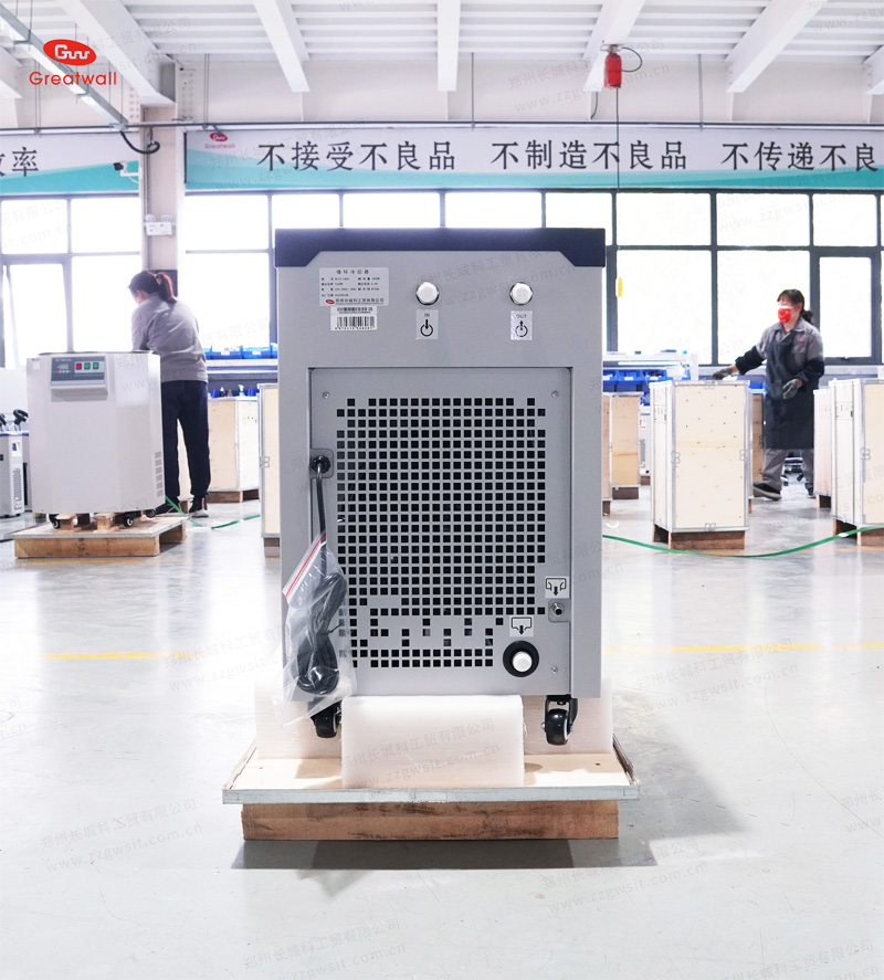 循環(huán)冷卻器后視圖